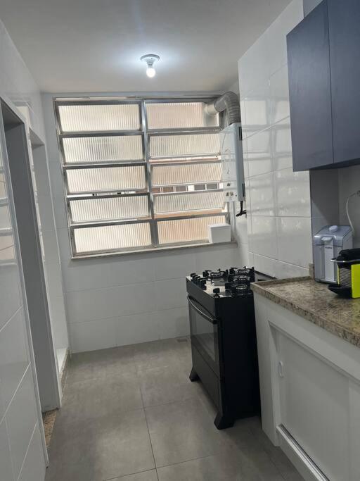 Apartamento Leblon 37 *